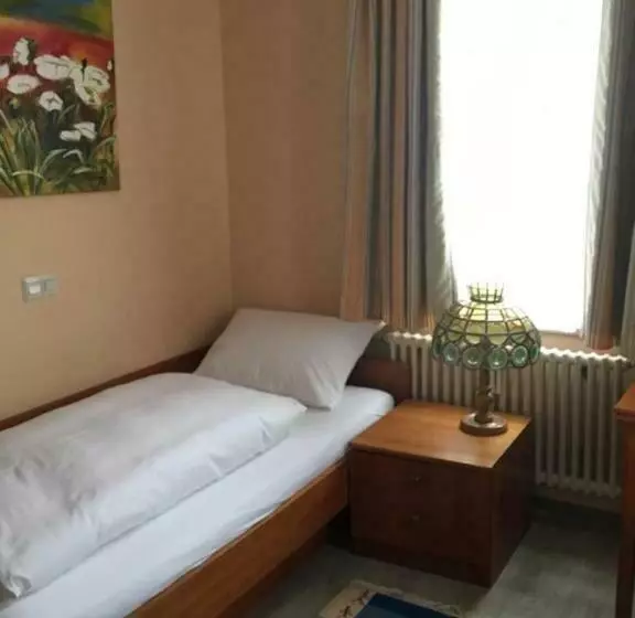 Aamiaismajoitus (B&B) Unertl Bräustüberl Gästehaus