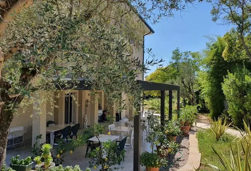 Hotelli Albergo Campagnola