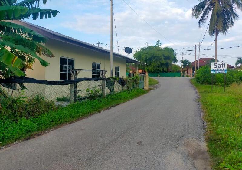 فندق Oyo Home 90577 Safi Homestay