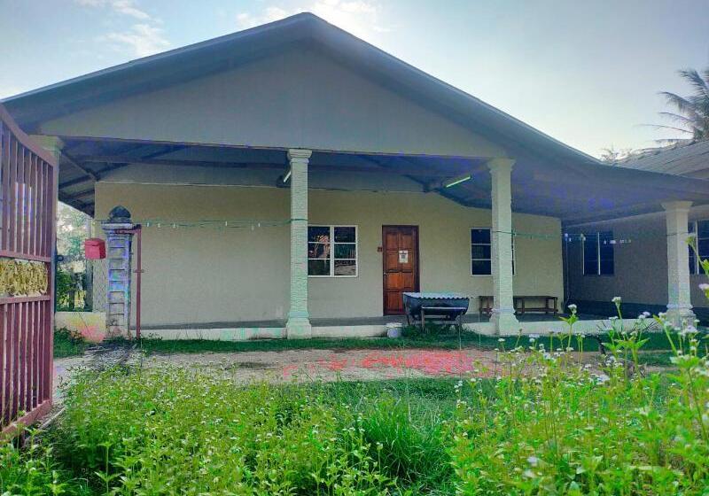 فندق Oyo Home 90577 Safi Homestay