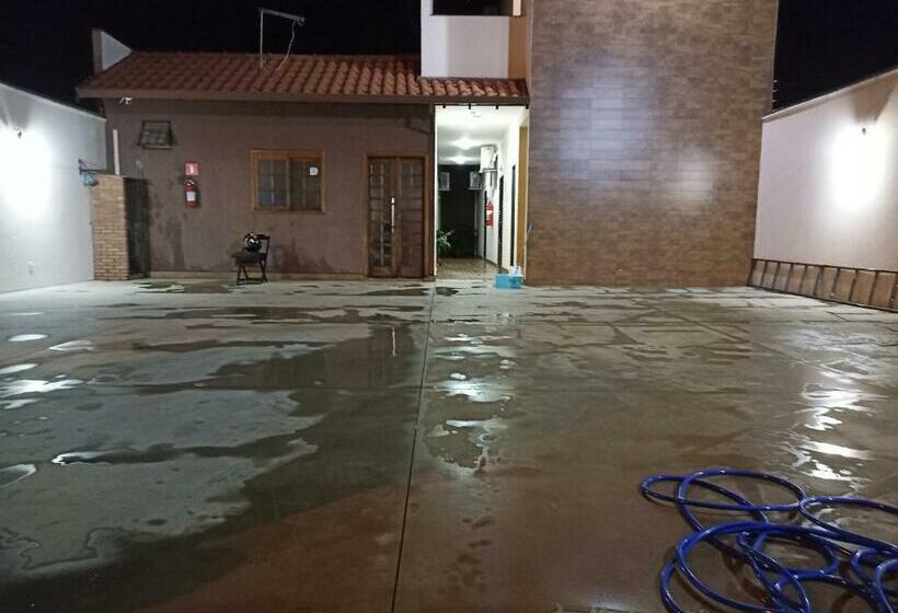 Pensão Kitnets Recanto Magro Ii