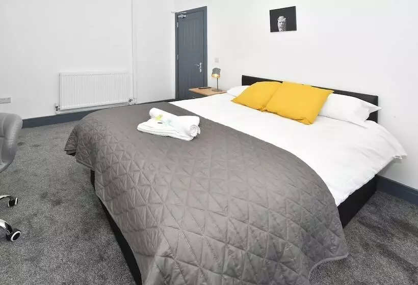 Majatalo Townhouse @ Bedford Street Crewe