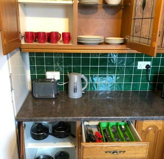 5/6 Bed House Barnsley Centre