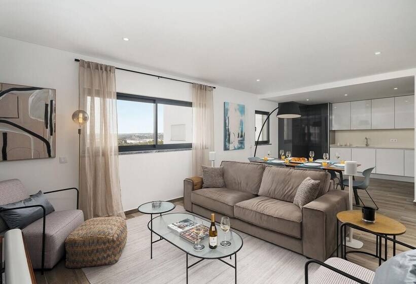 Arade Riverview Deluxe Apartment By Ideal Homes