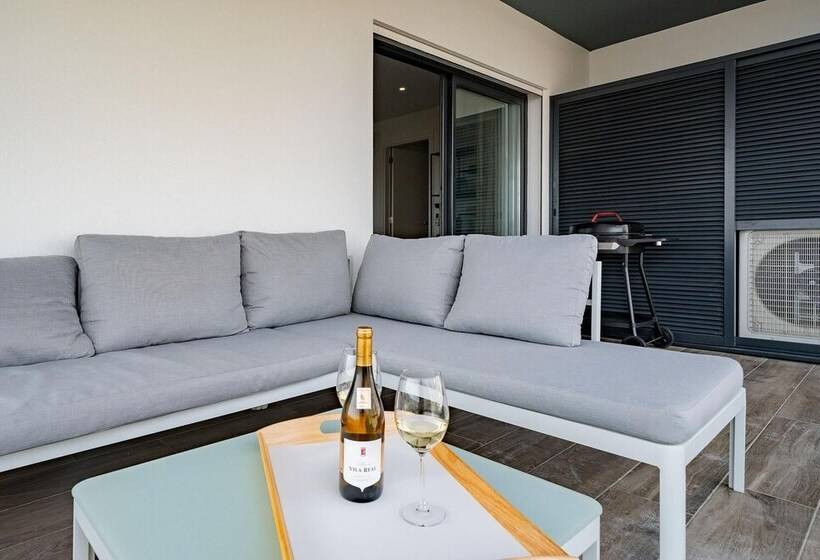 Arade Riverview Deluxe Apartment By Ideal Homes