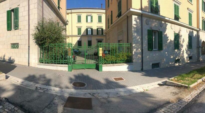 تختخواب و صبحانه A Casa Di Noemi