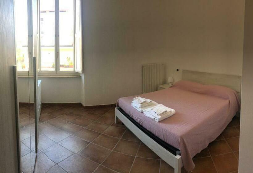 تختخواب و صبحانه A Casa Di Noemi