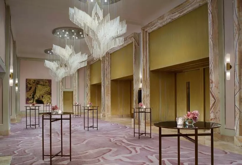 Hotelli The St. Regis Jakarta