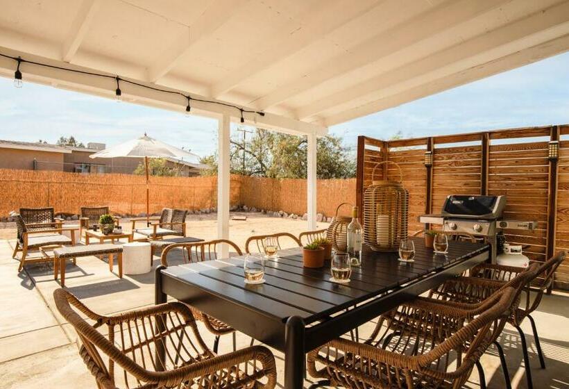 Lovegrass By Avantstay Desert Haven W Stunning Patio W Ping Pong