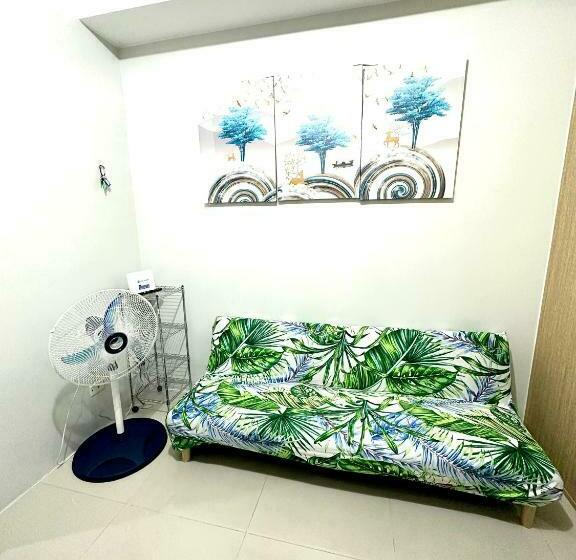 Marga S Staycation In The City