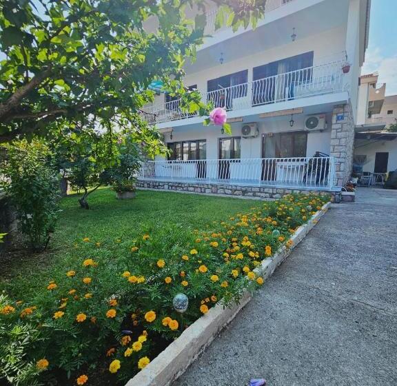 پانسیون Apartmani Mim