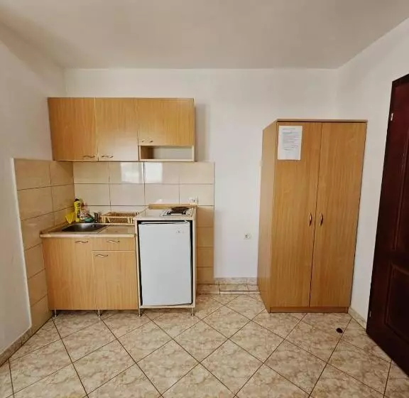 پانسیون Apartmani Mim