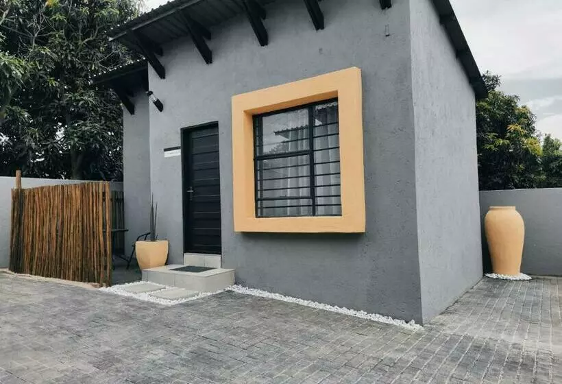 ペンション Mash G Villa Guest House