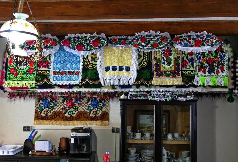 پانسیون Roua De Sub Creasta