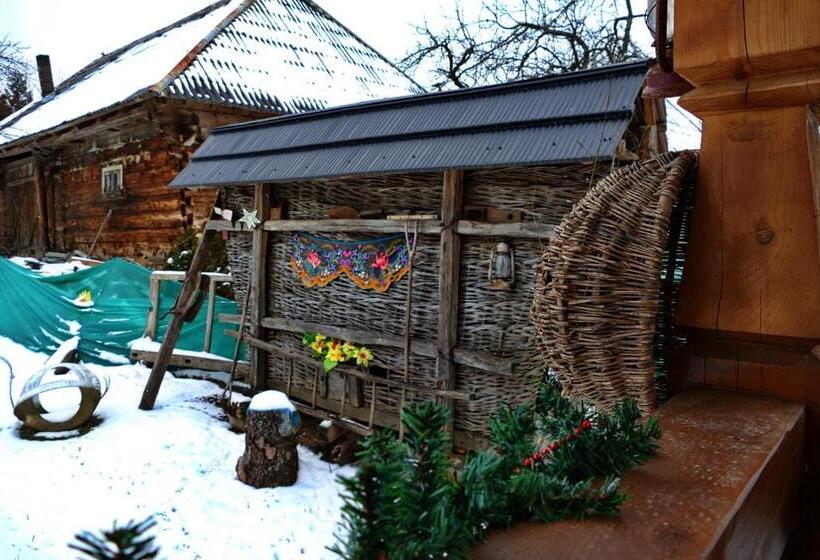 پانسیون Roua De Sub Creasta