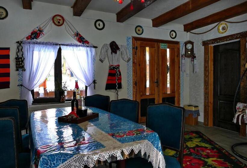 پانسیون Roua De Sub Creasta