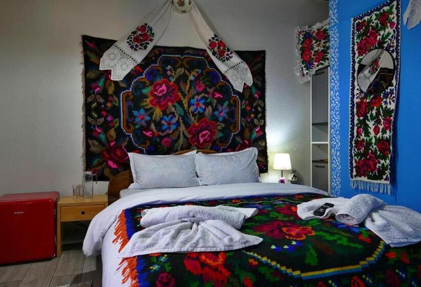 پانسیون Roua De Sub Creasta