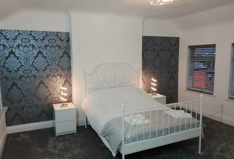 St Anne S Lodge Apartments Penthouse With Seaview, Lytham St Anne S