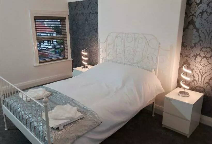 St Anne S Lodge Apartments Penthouse With Seaview, Lytham St Anne S