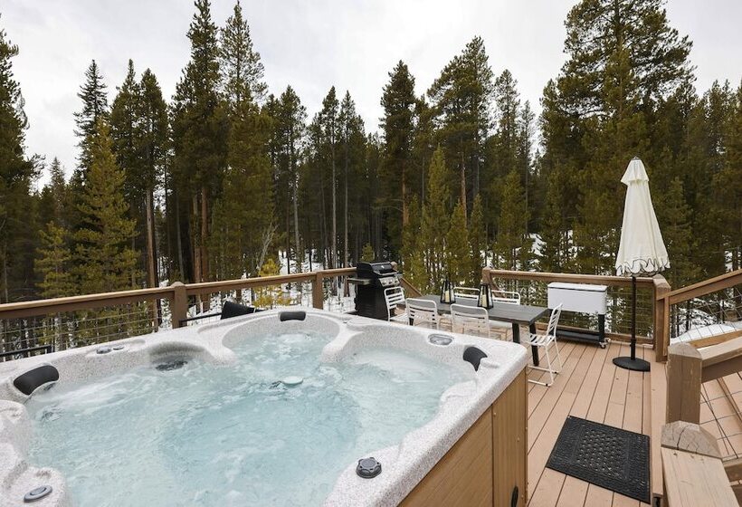 Treehouse By Avantstay Secluded Mountain Cabin W Views Hot Tub Treehouse