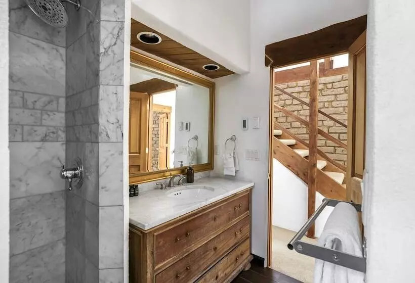 Treehouse By Avantstay Secluded Mountain Cabin W Views Hot Tub Treehouse