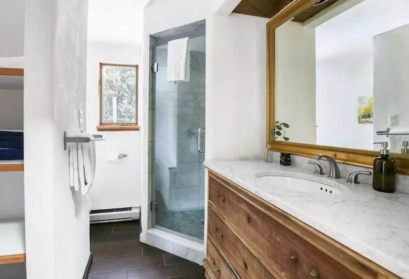 Treehouse By Avantstay Secluded Mountain Cabin W Views Hot Tub Treehouse