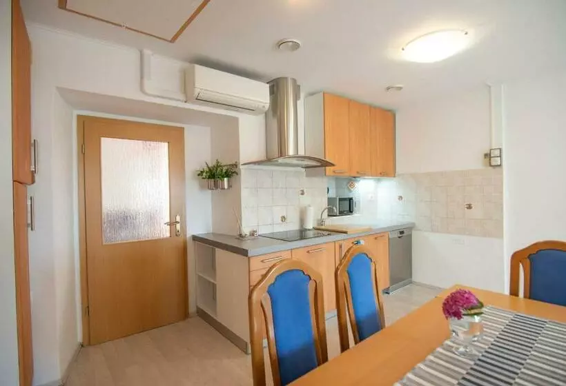 Apartma Bajc