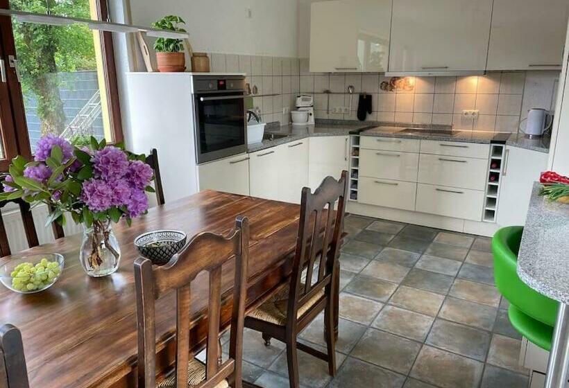 Behagliches Haus Mit Kamin