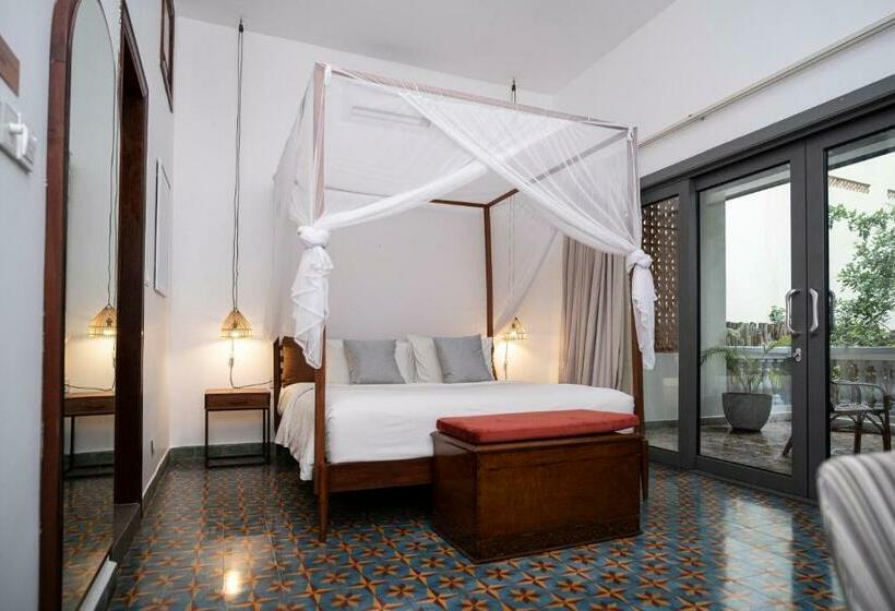 בית מלון כפרי Jungle Addition