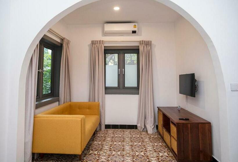 בית מלון כפרי Jungle Addition