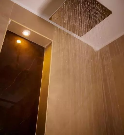ホテル Lime Tree Luxury Studio   Service Apartment Near Artemis Hospital ,gurgaon