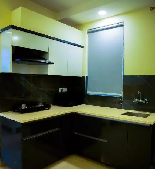 ホテル Lime Tree Luxury Studio   Service Apartment Near Artemis Hospital ,gurgaon