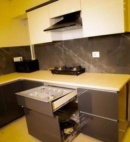 ホテル Lime Tree Luxury Studio   Service Apartment Near Artemis Hospital ,gurgaon