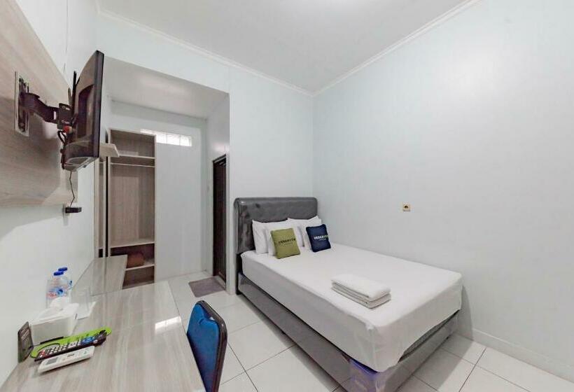 Urbanview Hotel Sunday Cirebon By Reddoorz