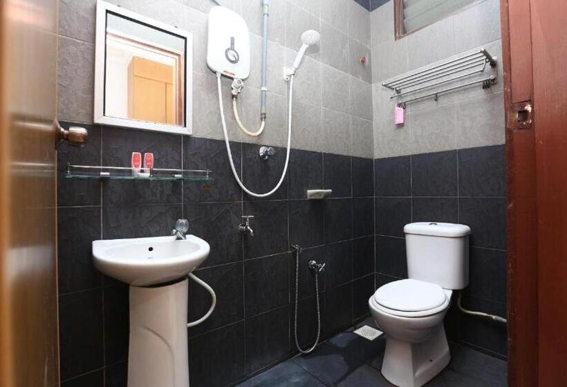 פנסיון Villa Sri Mayang