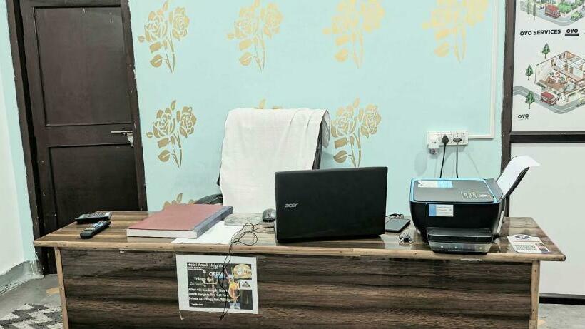 هتل Spot On 91567 Amoli Heights