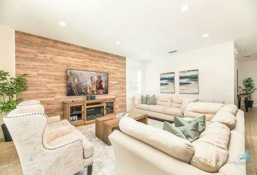 Stylish Private Pool & Spa Home , Disney 9 Mi Away