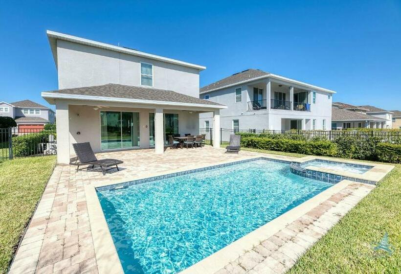 Stylish Private Pool & Spa Home , Disney 9 Mi Away
