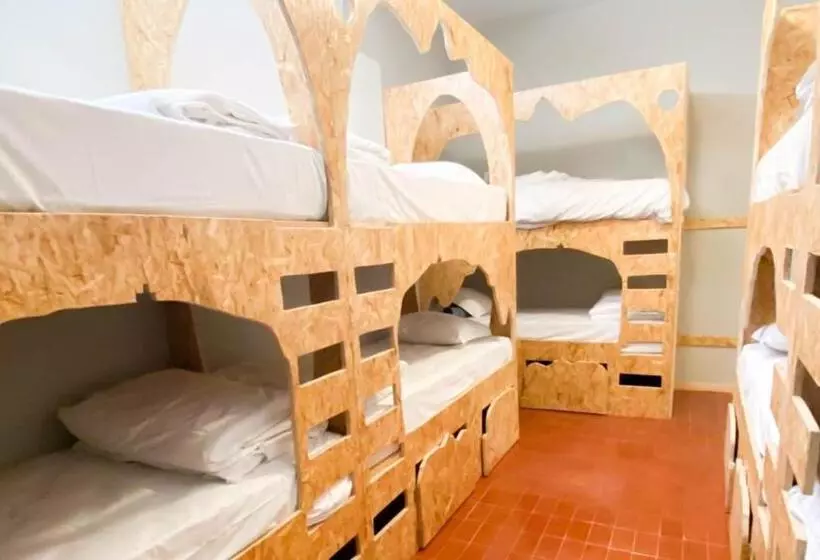 Retkeilymaja Porto Santo Destination