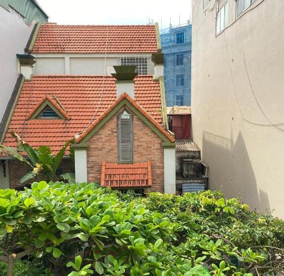 Hotel Hanoi Capital Premium