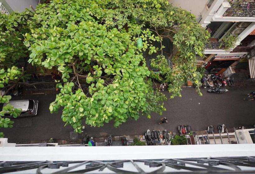 Hotel Hanoi Capital Premium