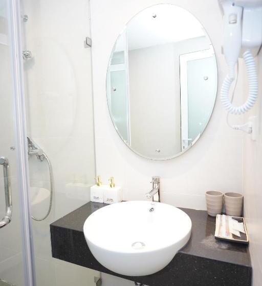 Hotel Hanoi Capital Premium