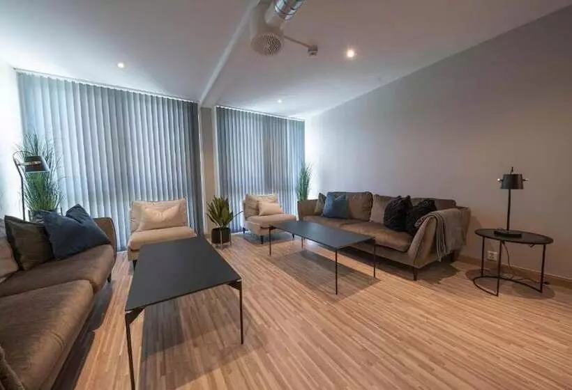پانسیون Modern Rooms In Notodden