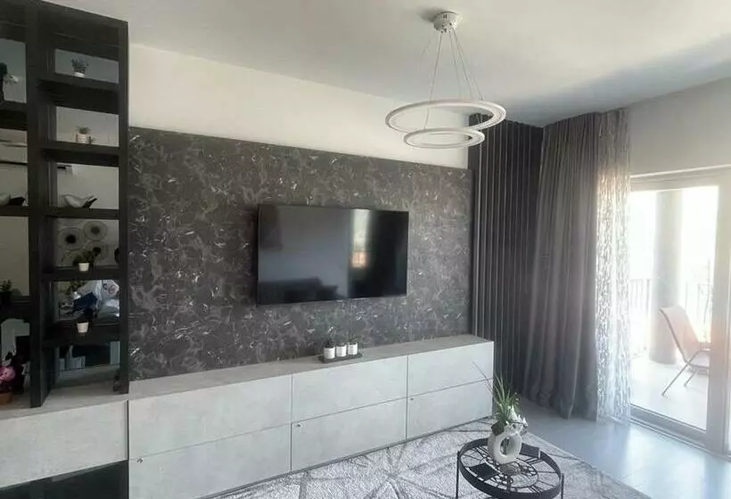 Apartment 14 With Amazing Sea View