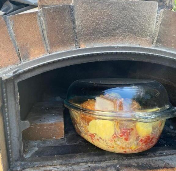 Bas De Villa Avec Piscine, 5km De La Plage