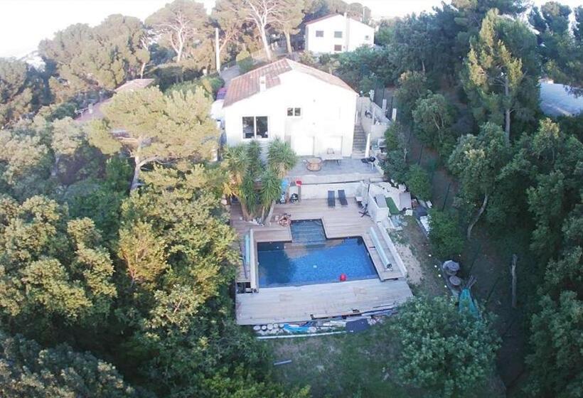 Bas De Villa Avec Piscine, 5km De La Plage
