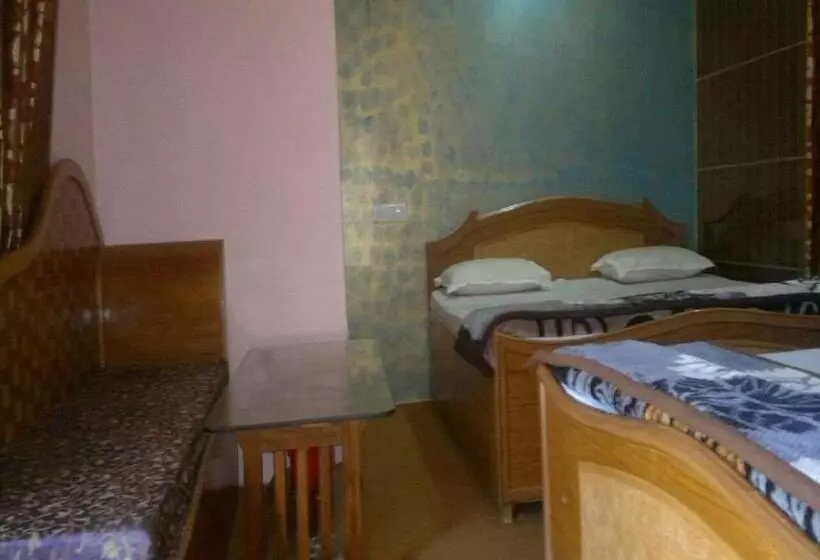 Aamiaismajoitus (B&B) Devbhoomi By Stayapart