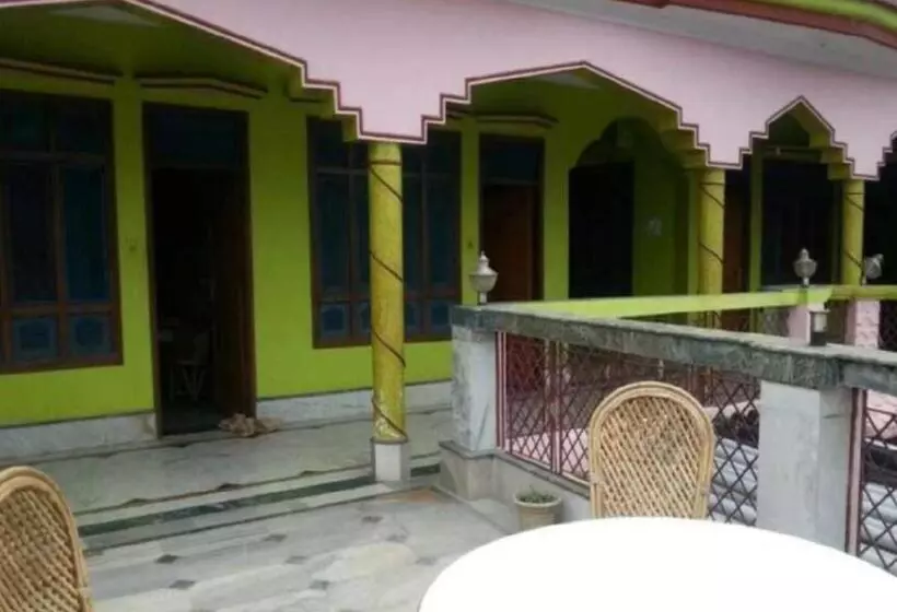 Aamiaismajoitus (B&B) Devbhoomi By Stayapart