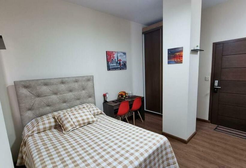 Descansa O Trabaja En Un Acogedor Estudio En Cbba