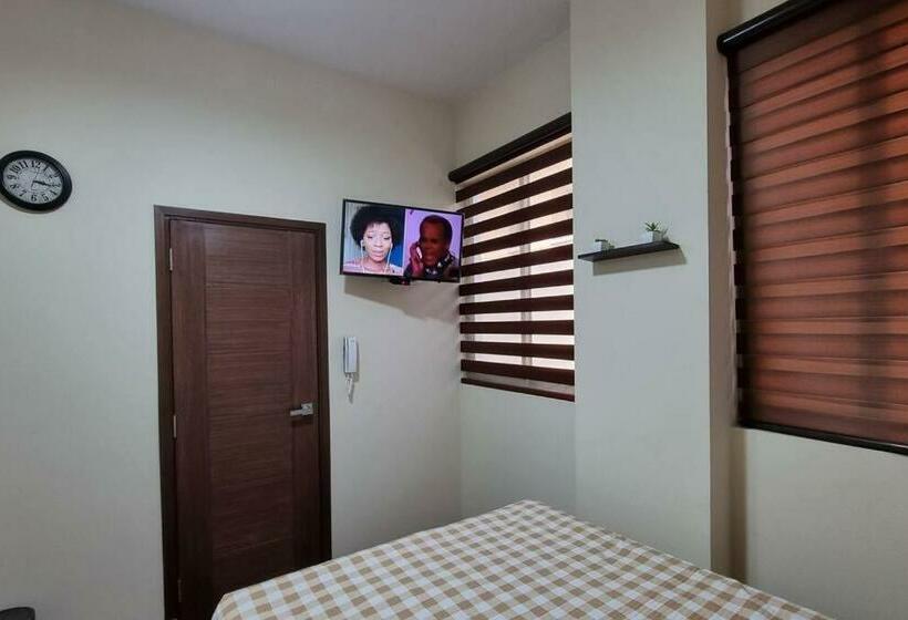 Descansa O Trabaja En Un Acogedor Estudio En Cbba